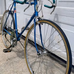 June 1980 Schwinn 27" Varsity Road Bike 