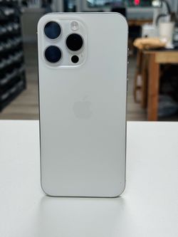 Unlocked iPhone 15 Pro Max | 1TB | 100% Original Battery with  50 charging cycles only | For all Carriers