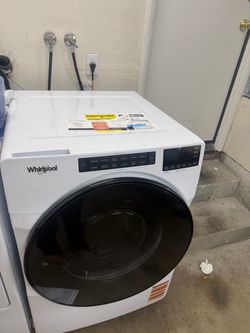 Whirlpool 4.5 Cu Ft Front Load Washer – WFW5605MW1 – Excellent Condition