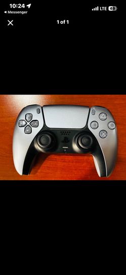 PS5 controller  ( Limited Edition Silver )