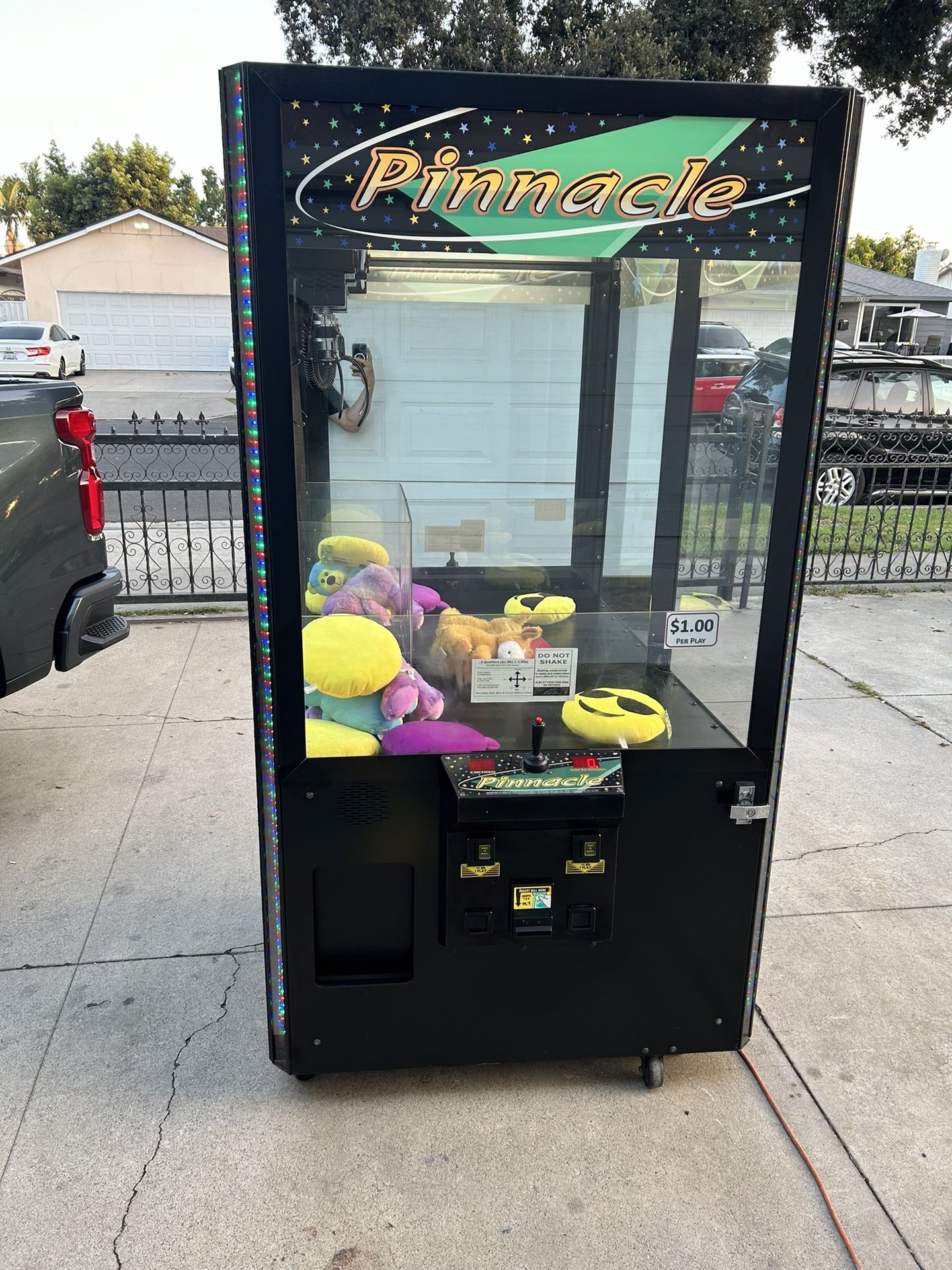 ‘Pinnacle’ Claw Machine
