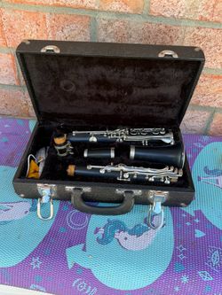 Wooden Clarinet with Hard Case
