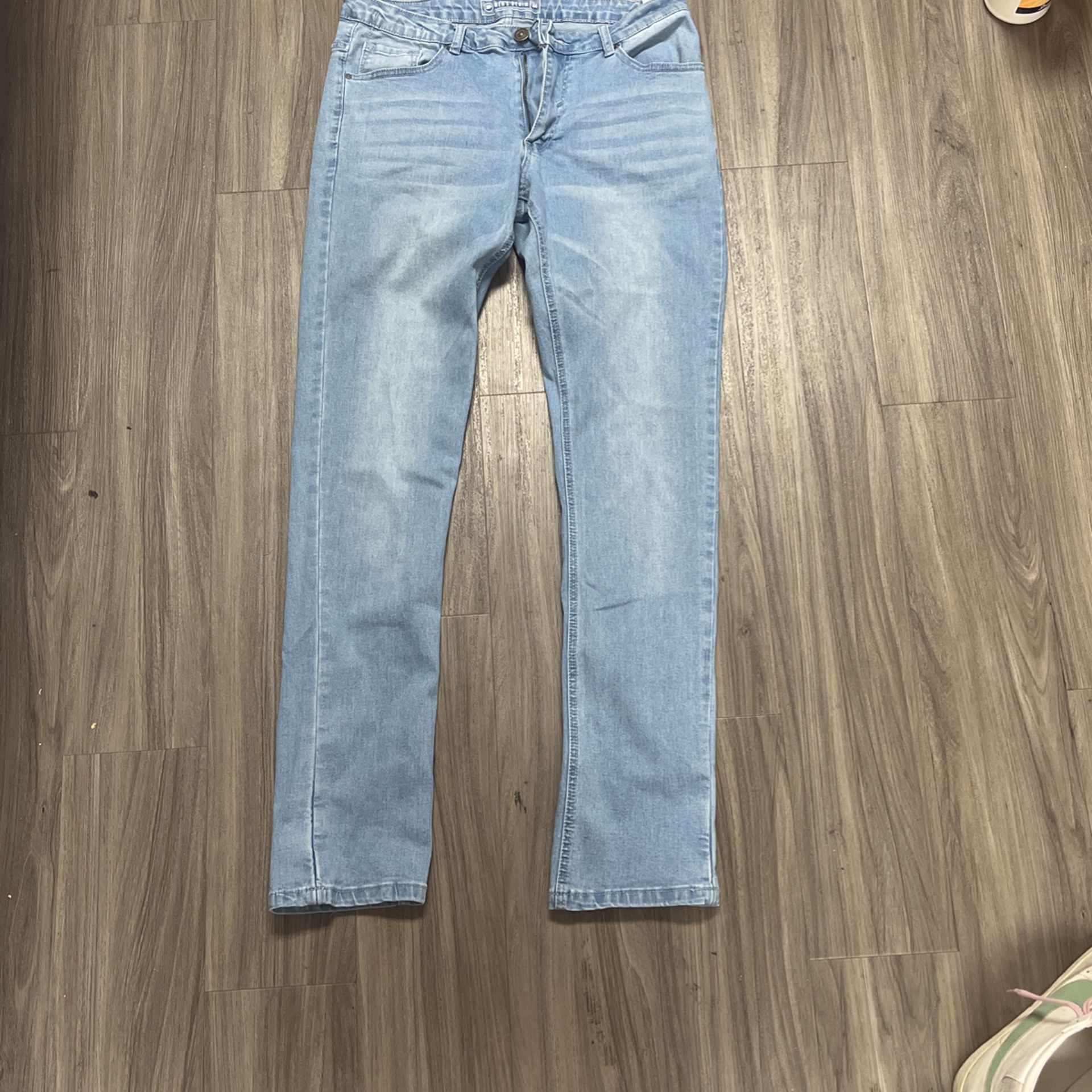 Men Light Blue Jeans for Sale in Daytona Beach, FL - OfferUp