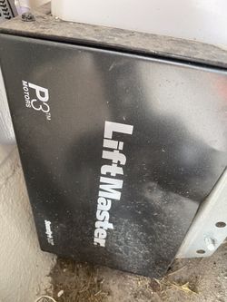 New Lift Master Garage Door Opener +remote