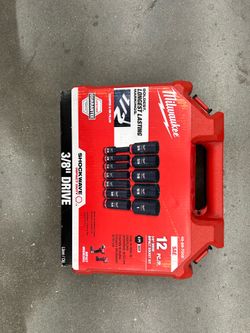Milwaukee 3/8 drive impact socket kit 12pc
