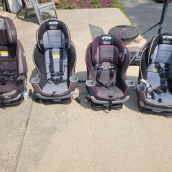 Graco Extend2fit car seats