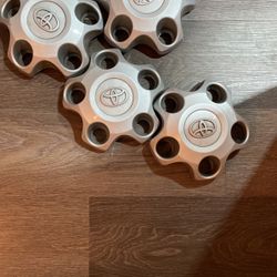 toyota tundra wheel covers