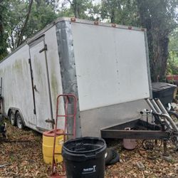 8'ft x 18'ft x 8'ft Big Enclosed Utility Trailer Heavy Duty Double Axes With Registration In Hand $7000 Çash Only