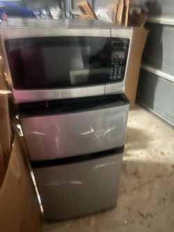 Mini fridge w freezer and microwave