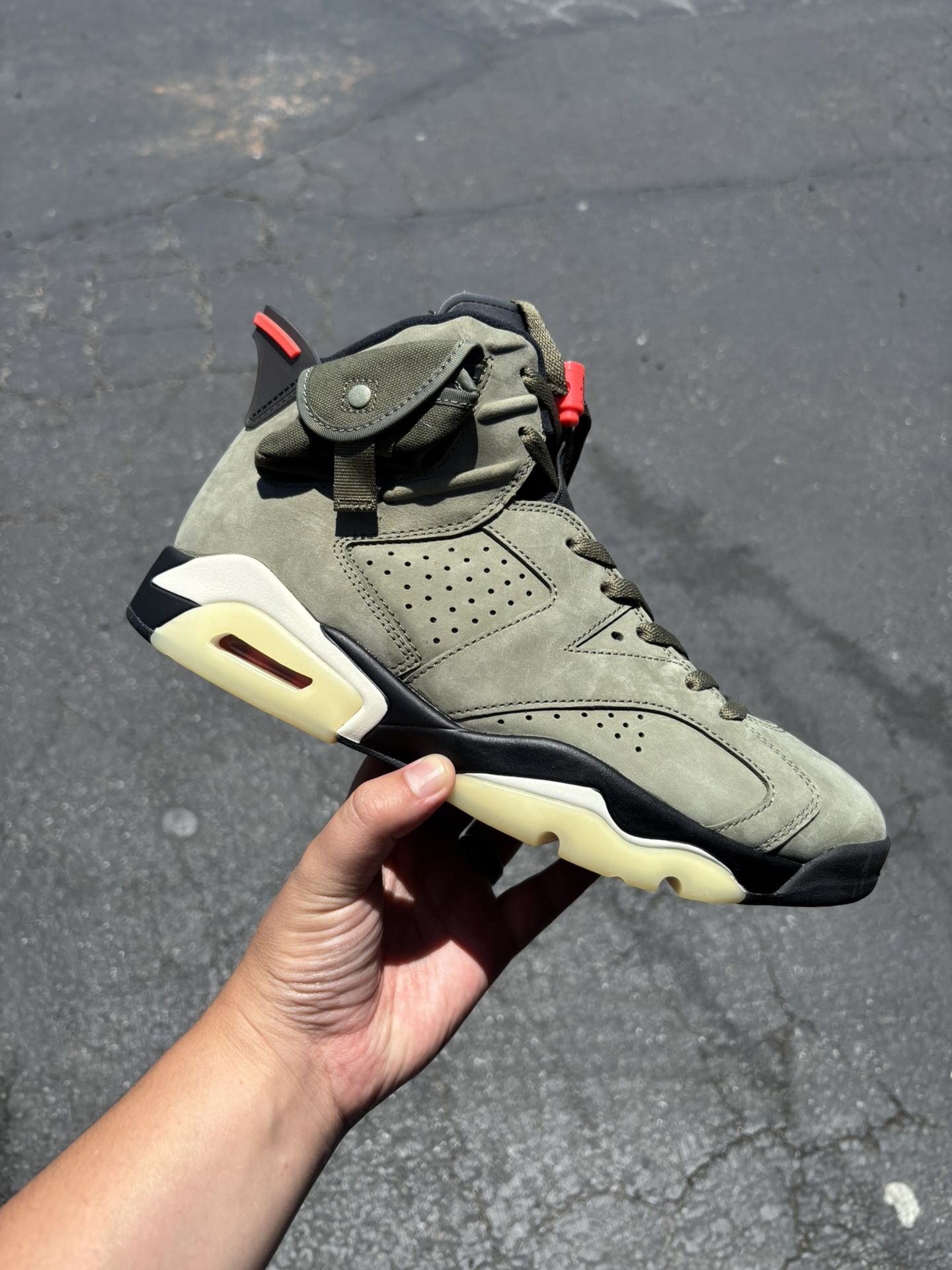 Jordan Retro 6 Travis Scott