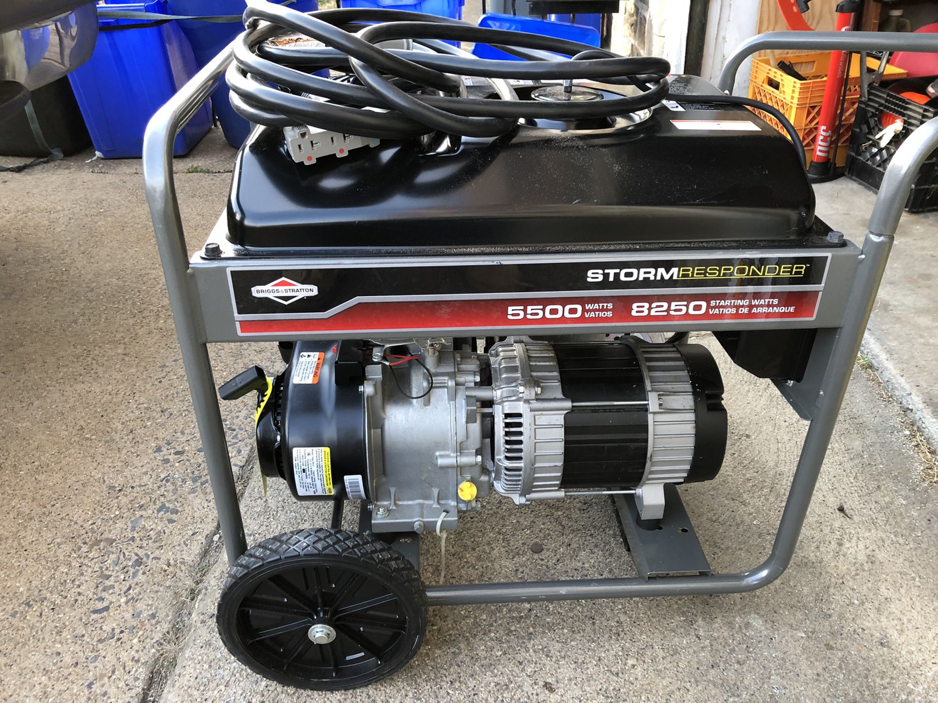 Briggs & Stratton 5500 watt Portable Generator(NEVER USED)
