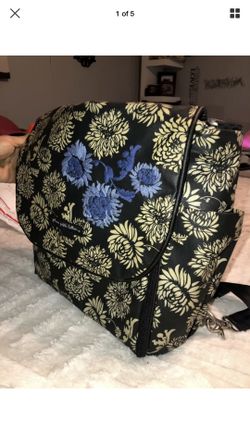 Petunia Pickle Bottom boxy backpack diaper bag. Very Good Condition