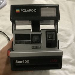 Polaroid Sun 600 LMS Instant Film Land Camera with Strap - UNTESTED (storage B)