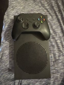 Xbox Series S 1TB – Like New – 1 Controller