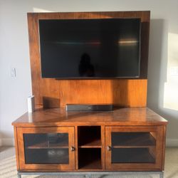 Mid-Century Style Wood TV Stand / Media Console – Excellent Condition