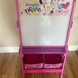 Minnie Mouse Activity Easel With Storage 