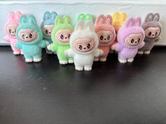 Labubu minifigures