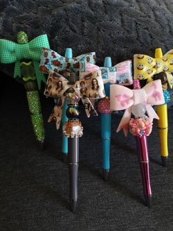 Bow pens