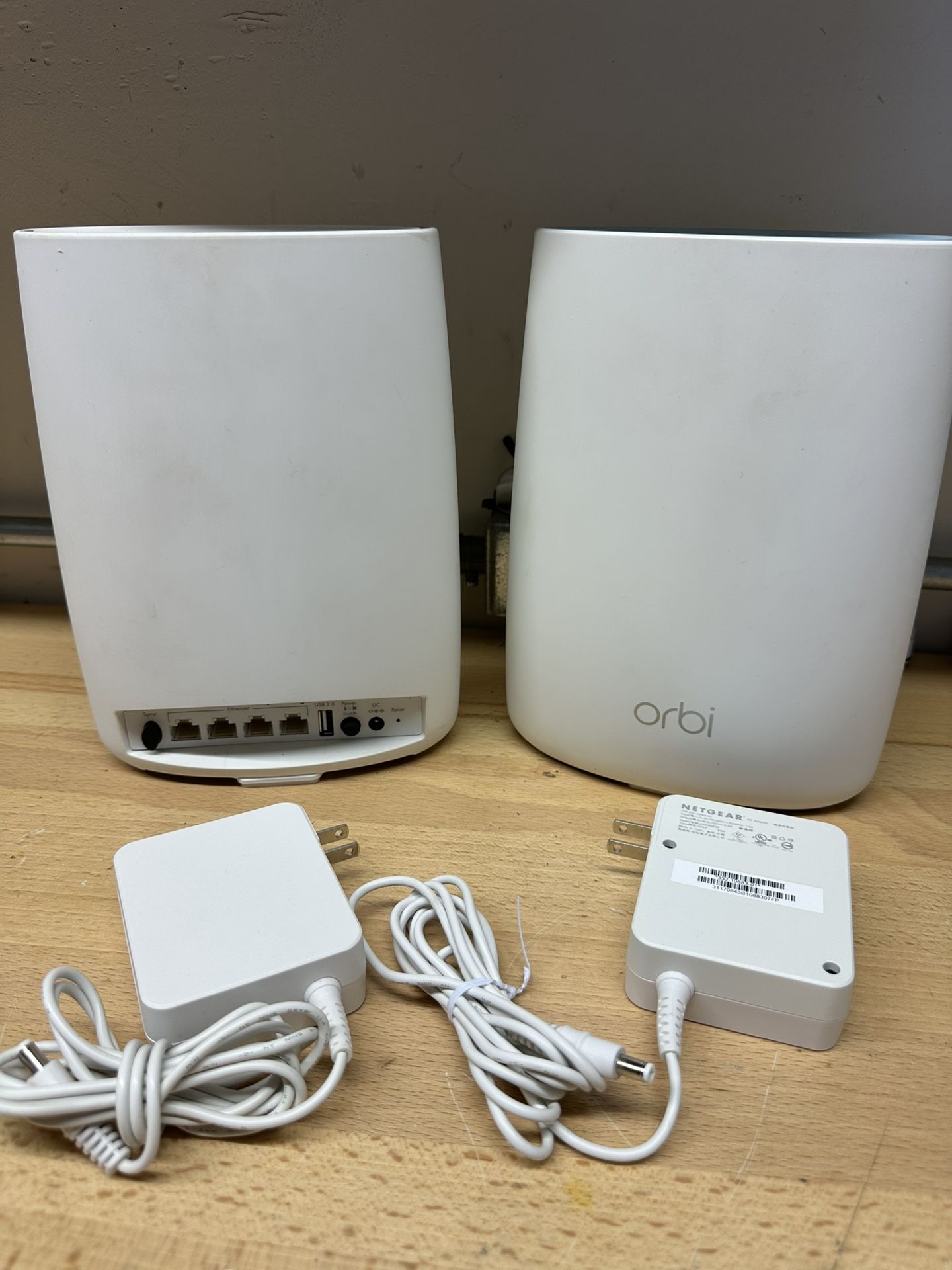 NETGEAR Orbi RBR50 Wireless Mesh Router