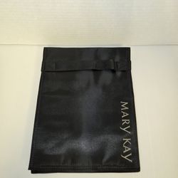 Mary Kay Toiletry Bag With Hanger