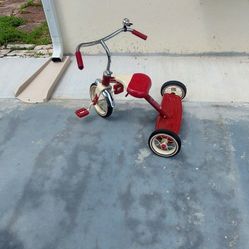 bike Radio FLYER it is like new in the store it is worth $65
