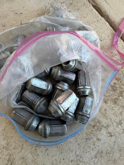Lug Nuts Silverado 