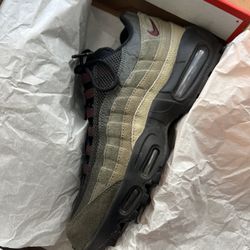 Nike Air Max 95 (Black Earth Sequoia Kaki Cargo) - Size M 9