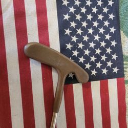 Vintage Acushnet Bullseye pro feel putter
Standard original leather grip