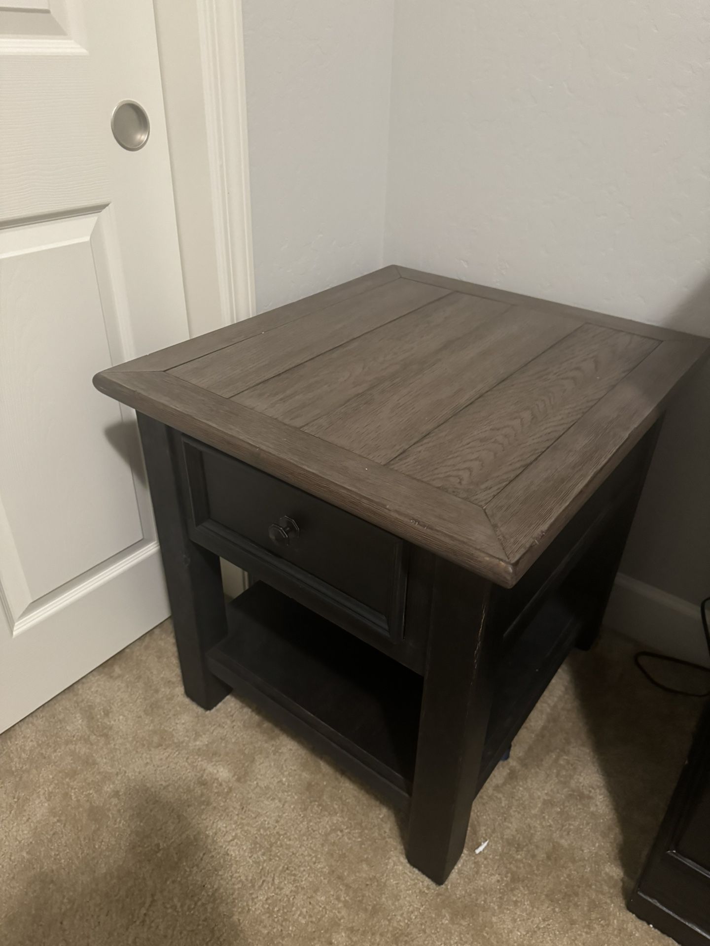 1 Drawer End Table 