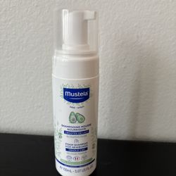 Free ! Mustela  Baby Cradle Crap Shampoo 