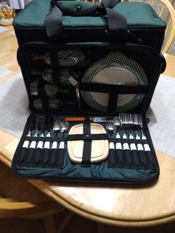 Harry And David Picnic Bag With All Utensils,Plates And wine Glass Plus Cooler