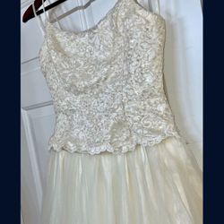 Jessica McClintock Wedding Dress.Lace/Sequined Corset.Boned Corset.Double Tulle Gunne Sax.Jewel Neckline.Perfect Condition 