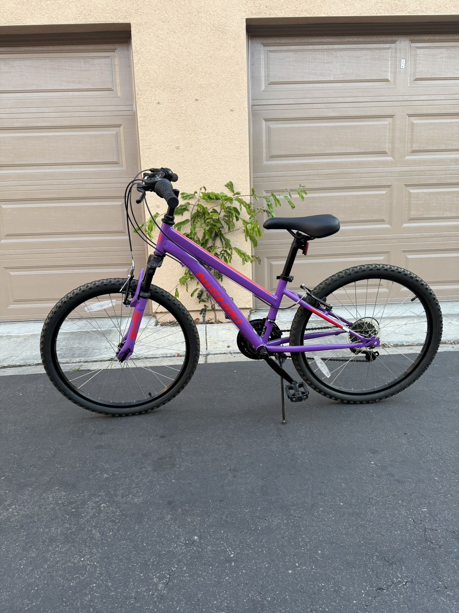 Nishiki Girls Pueblo 24 Mountain Bike