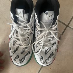 basketball shoes size8.5