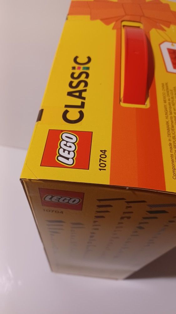 New LEGO Classic Creative Box 10704 Building Set 900 Pieces Toys