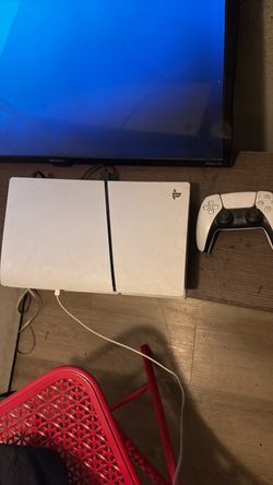 Ps5 1TB everything for it works super good moved on to a new system
