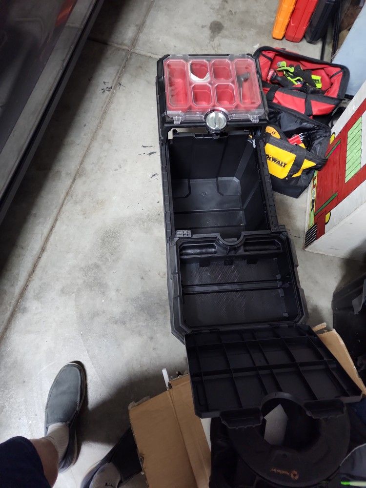 Keter Pro Series Tool Box