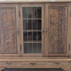 Walnut,  Carved Hutch