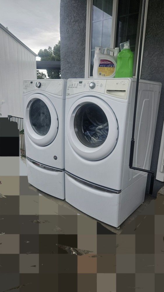 Whirlpool Washer And Gas  Dryer Works  Great 