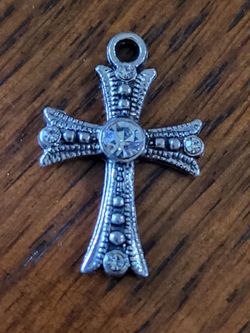 ✝️ Silver-Tone Rhinestone Cross Pendant Charm Gothic Western Jewelry
