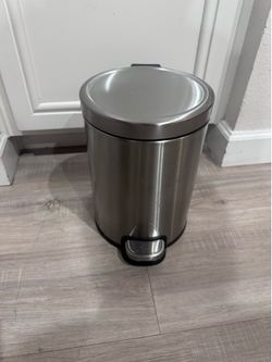 1 Gallon Stainless Steel Step Trash Can – Bathroom
