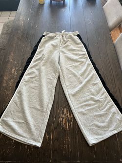 Baggy Y2k style sweatpants