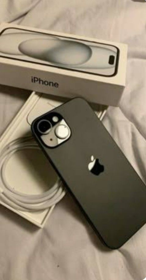 iPhone 15 , Black , 128 gb