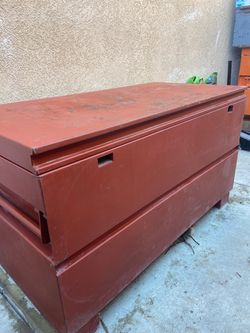 Metal outdoor tool / construction equipment storage box