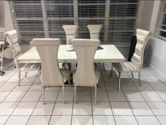 El dorado dining table sets