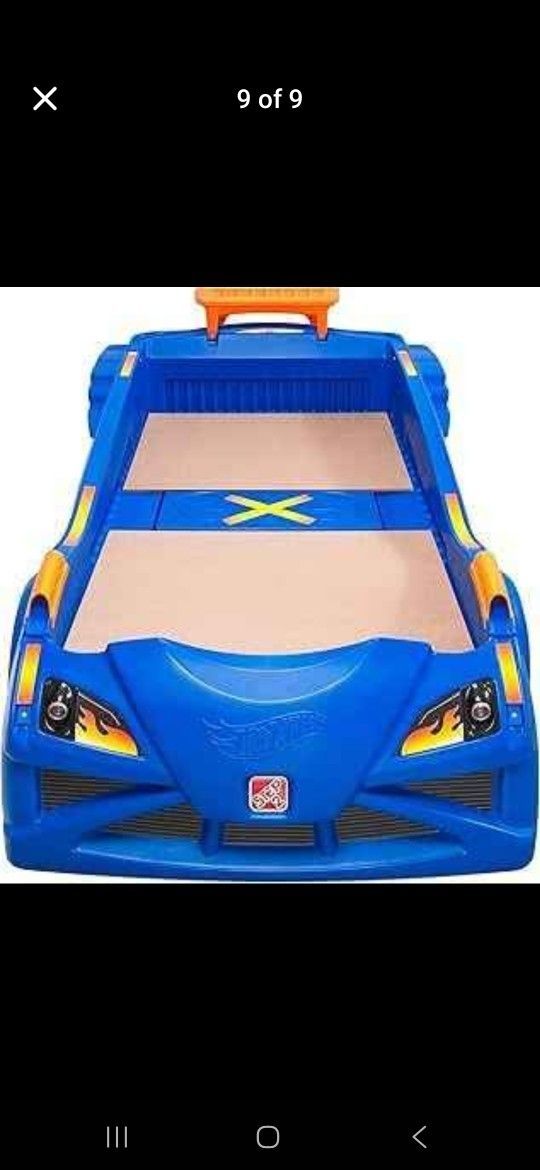 STEP 2 TODDLER-TO-TWIN HOTWHEELS RACE CAR BED w/ matching Tool Chest Dresser