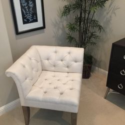 Tahtesa Corner Chair (Uttermost)