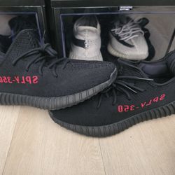 Yeezy 350 V2 "Bred" 