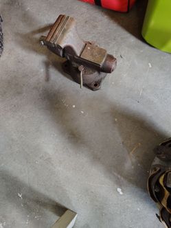 Heavy duty shop vice