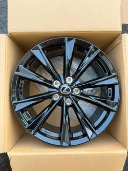 Rims 18 Lexus 5 lugs 114.3 mm